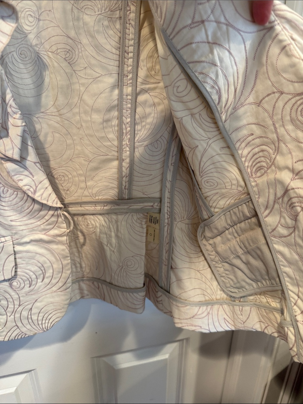 Magaschoni Cream Swirl-Pattern Ruffle Blazer - Picture 4 of 8